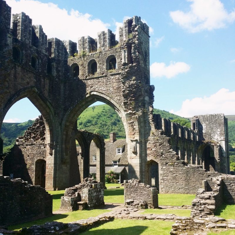 UK road trip UK road trip itinerary road trip UK roadtrip england scotland wales where is tara povey top irish travel blogger